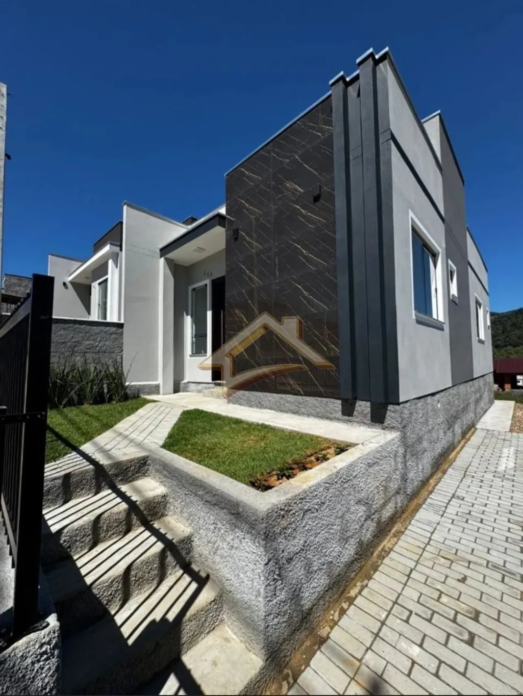 Belíssimas casas no loteamento Arapongas em Indaial! — foto 3