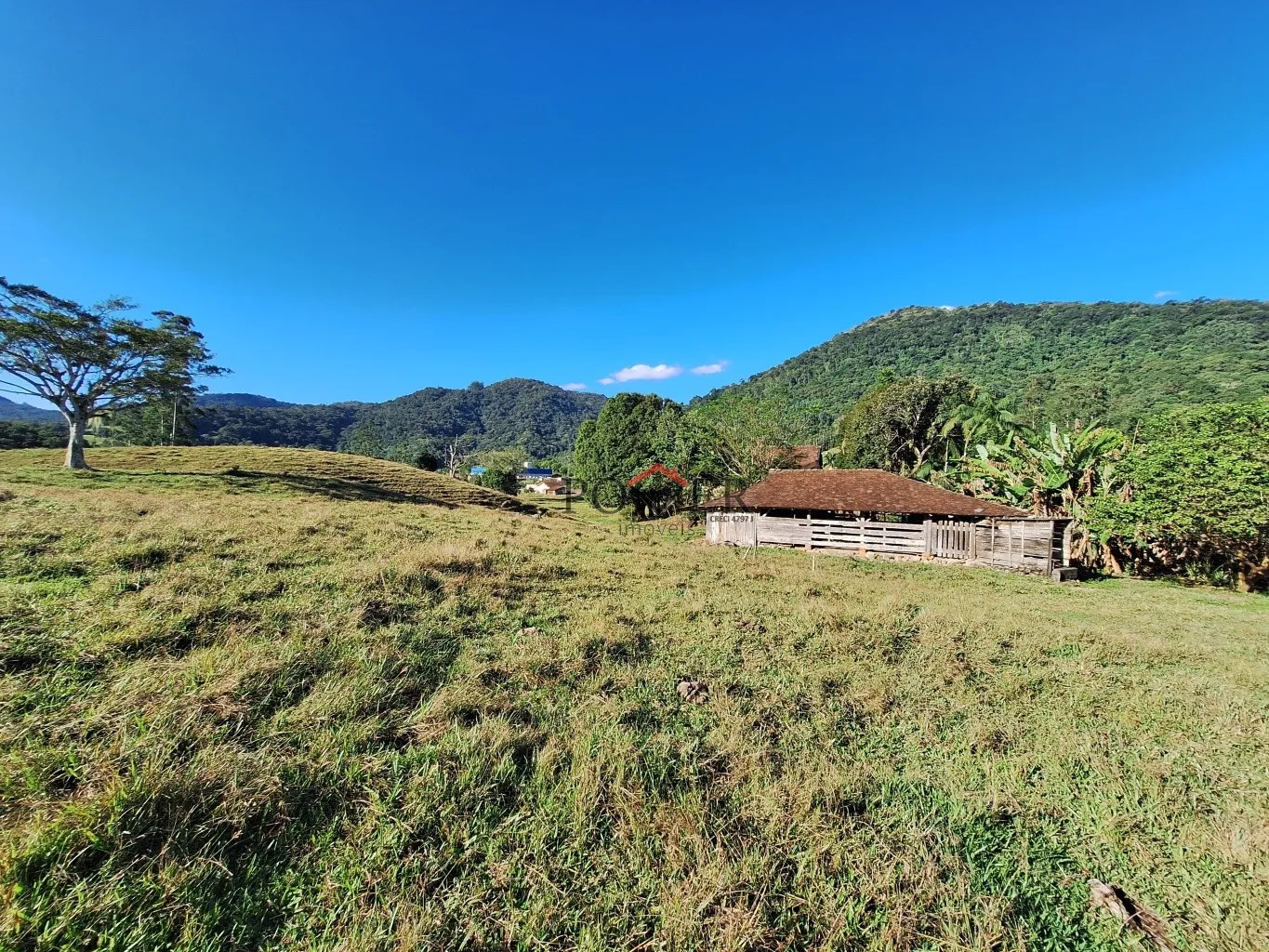 Lindo sítio no Bairro Vale do Selke, edificada com uma casa enxaimel centenária, além de uma casa 2 quartos para aluguel, localizado na Rota do Imigrante, na cidade de Pomerode, com 50.000,00m. — foto 7