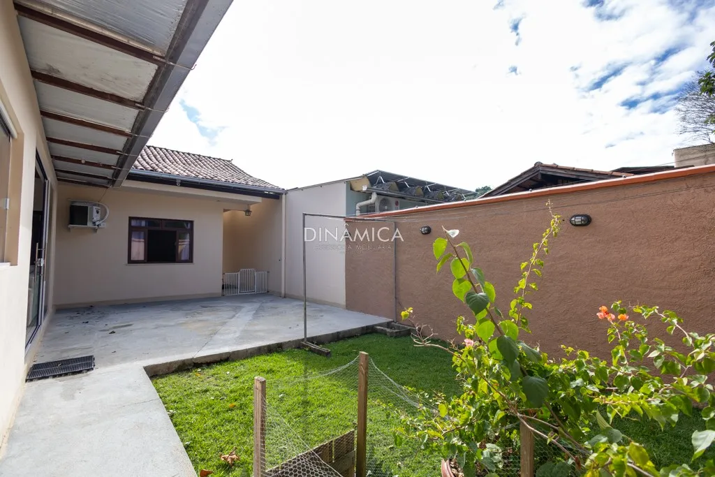 Casa com 4 Dormitórios no Bairro Garcia - Conforto, Tranquilidade e Localização Privilegiada — foto 2