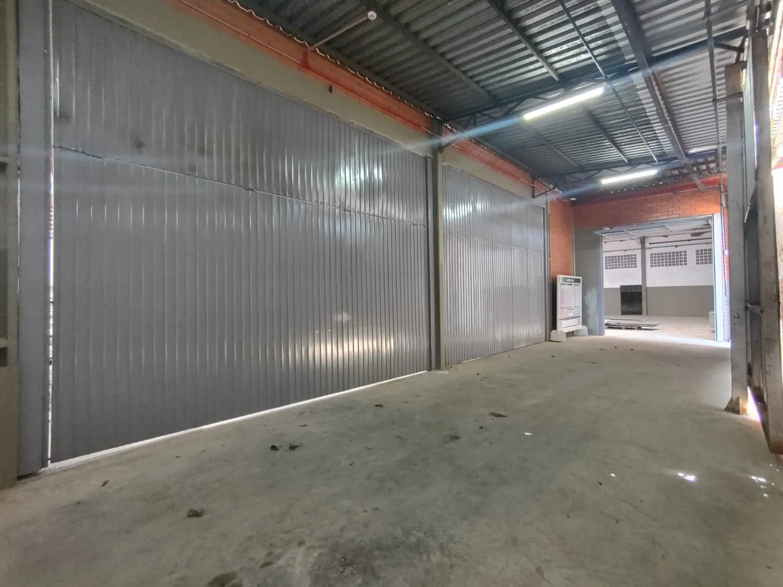 VENDA GALPÃO 3.200m² - ITOUPAVAZINHA — foto 3