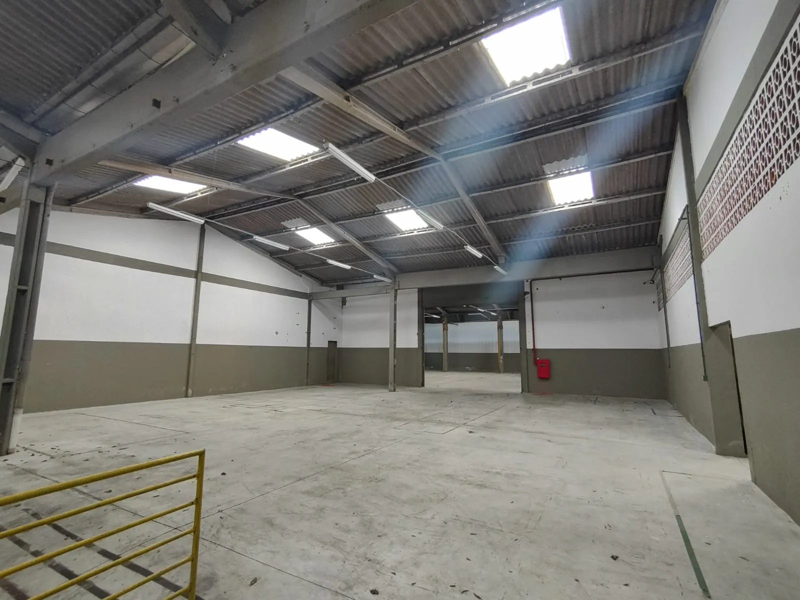 VENDA GALPÃO 3.200m² - ITOUPAVAZINHA — foto 4