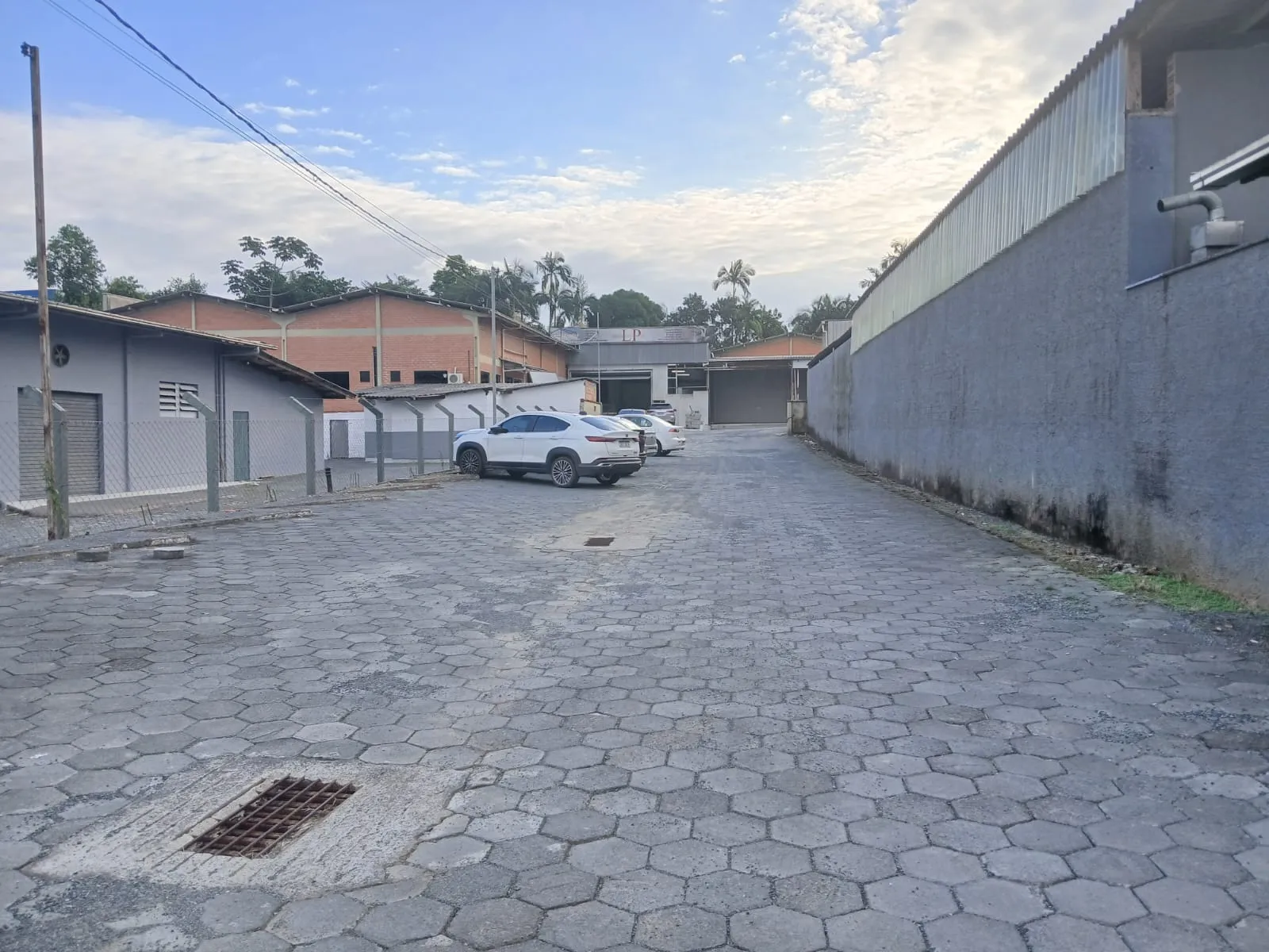 Galpão à venda, 3200m² na Rua Amsterdam no Itoupavazinha, Blumenau — foto 2