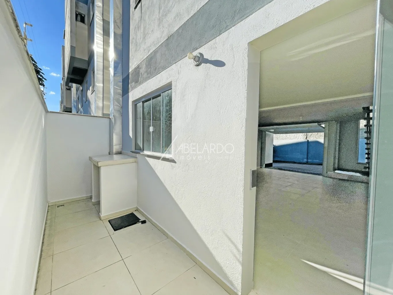 SOBRADO TRIPLEX COM DUAS SUÍTES E DUAS VAGAS DE GARAGEM, EM CONDOMÍNIO FECHADO - BAIRRO ÁGUA VERDE — foto 6