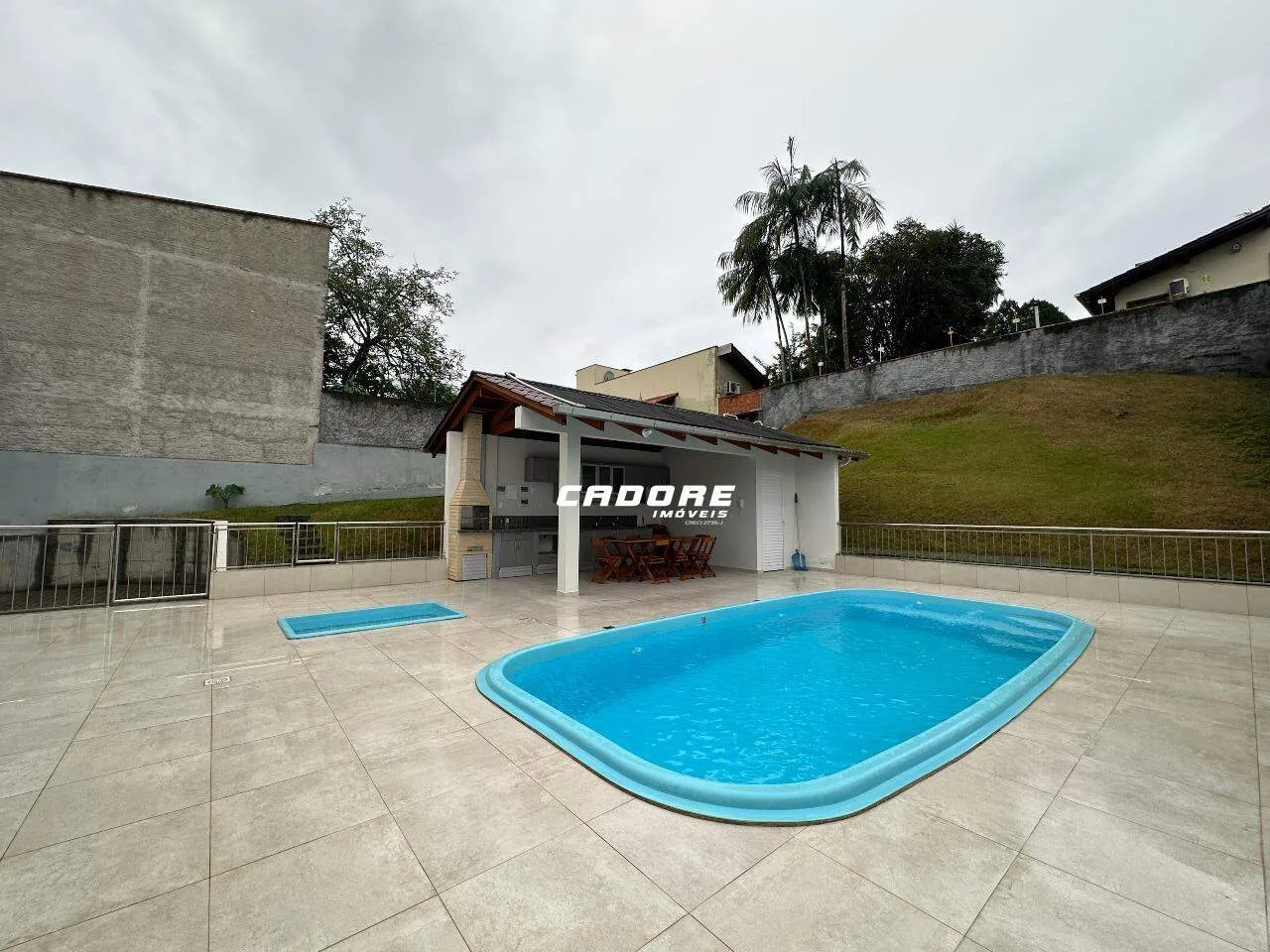 Triplex com 2 suites a Venda Bairro Água Verde - Blumenau SC - foto 1