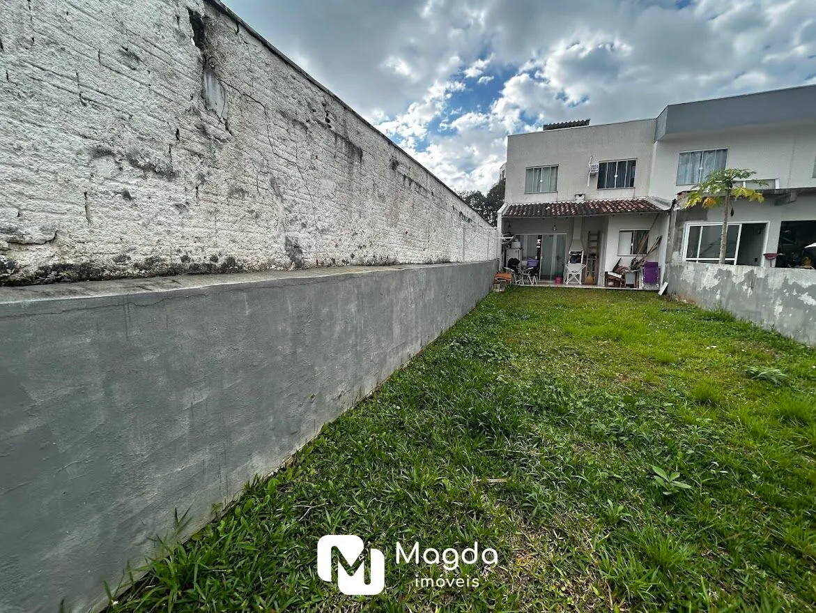 Casa com 3 quartos sendo um deles suíte, com um espaço muito amplo nos fundos e ao lado da Humberto de Campos com 134 m o melhor custo benefício — foto 2