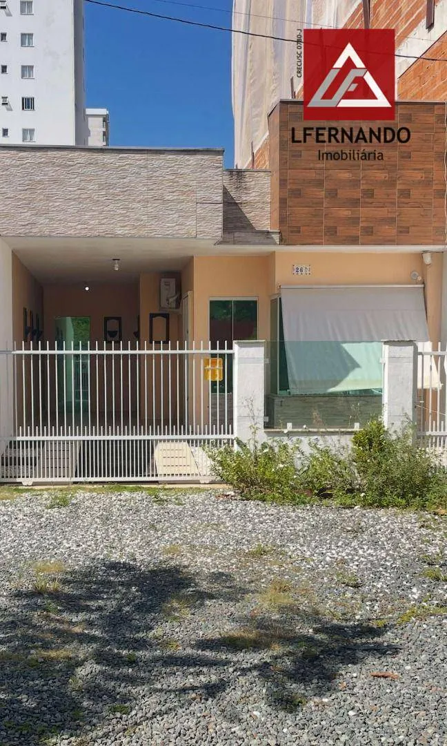 Casa com 3 dormitórios à venda por R$ 650.000,00 - Itacolomi - Balneário Piçarras/SC - foto 1