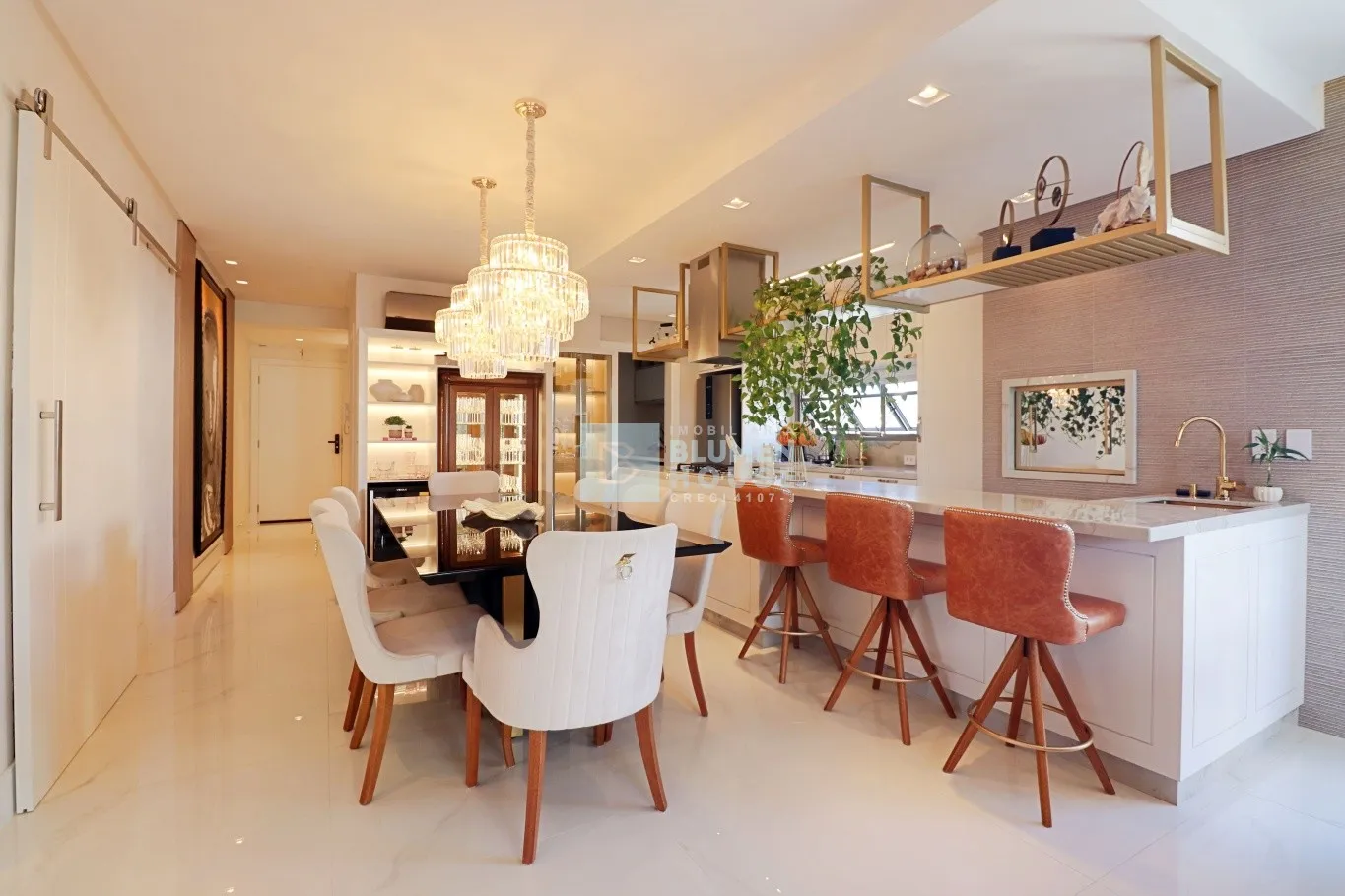 Amplo apartamento de alto padrão mobiliado no bairro Victor Konder! — foto 2