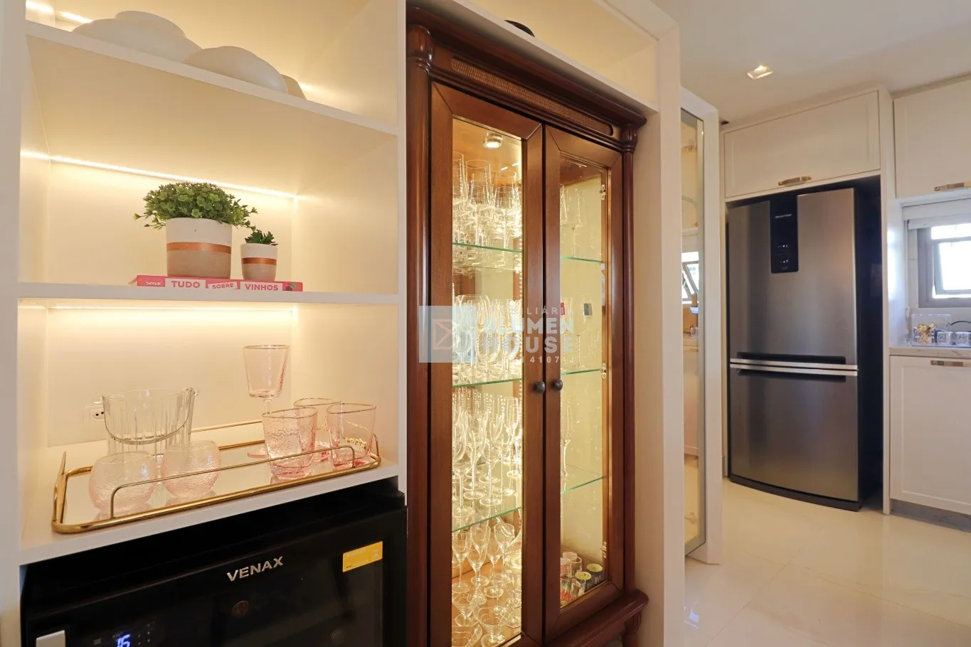 Amplo apartamento de alto padrão mobiliado no bairro Victor Konder! — foto 6