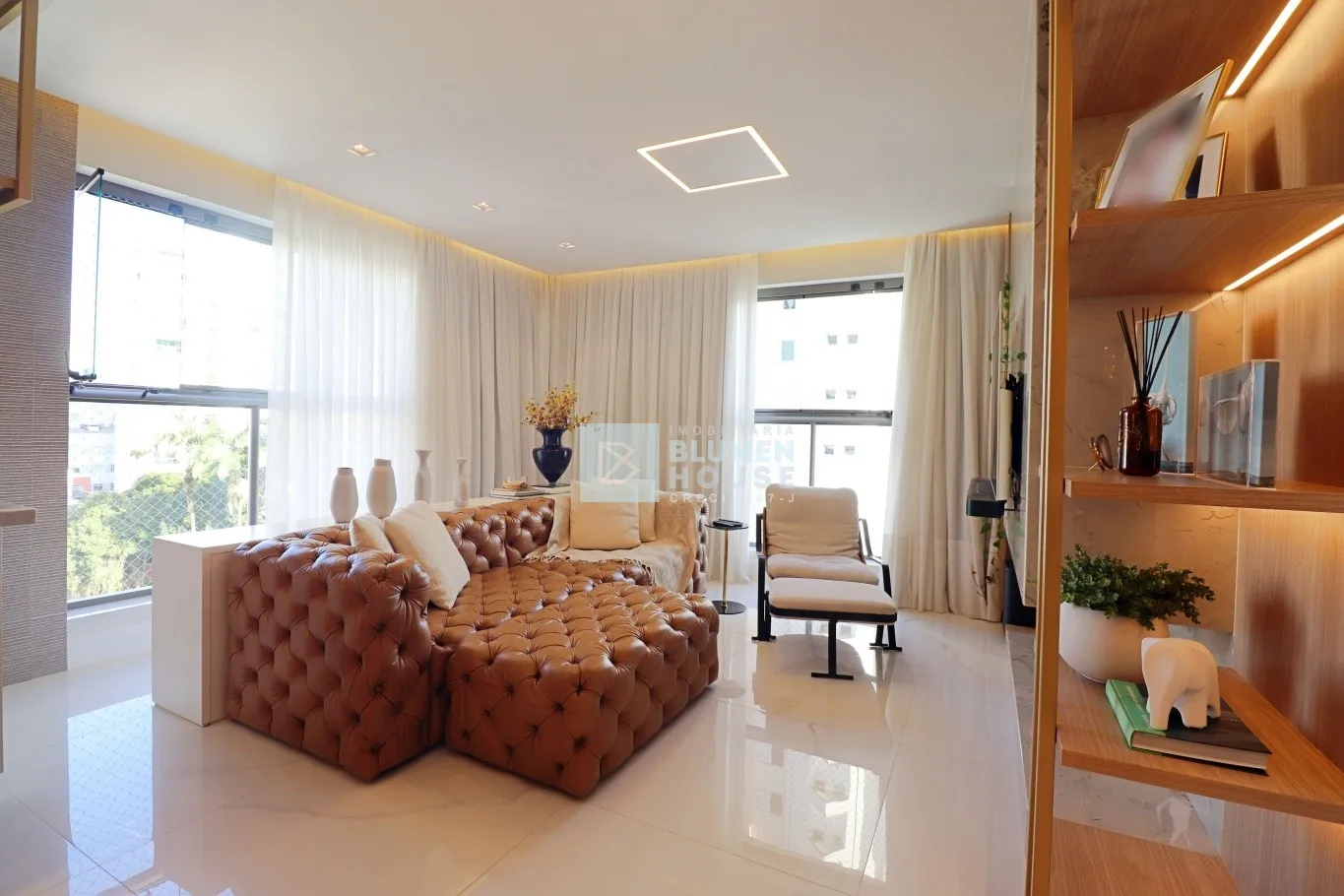 Amplo apartamento de alto padrão mobiliado no bairro Victor Konder! — foto 7