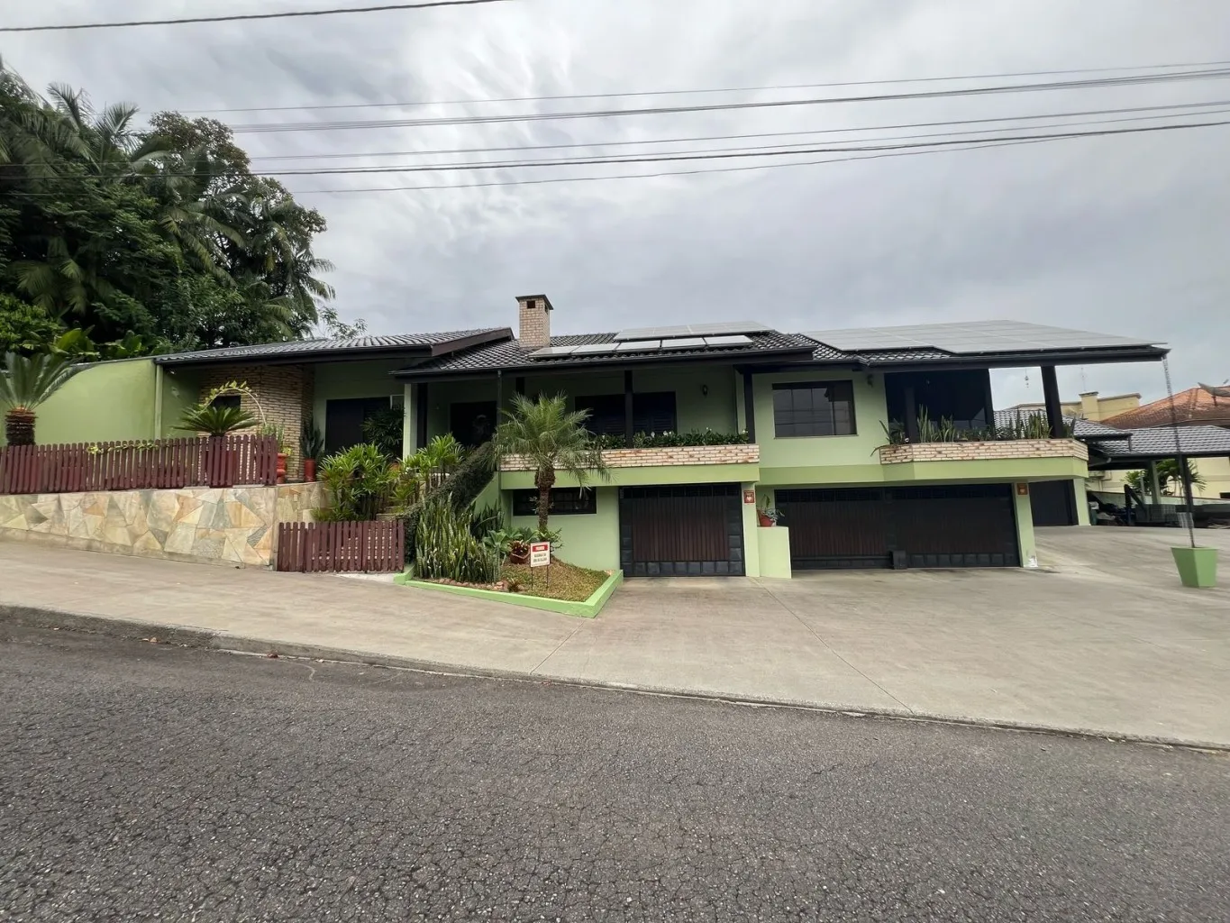 Casa dos Sonhos no coração de Pomerode - a venda! - foto 1