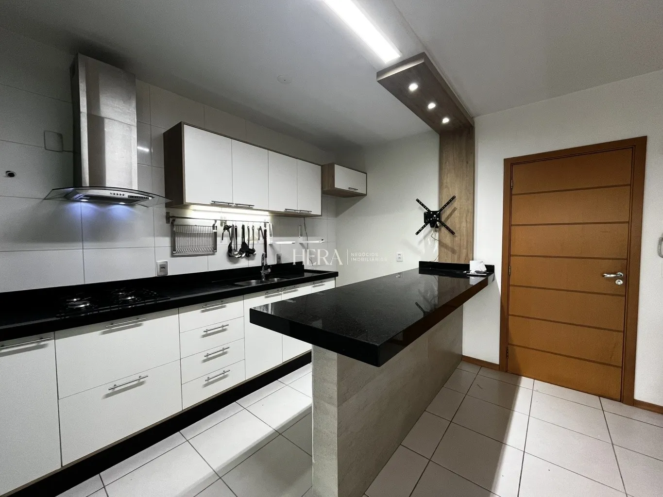 Apartamento semimobiliado 02 dormitórios com 01 suíte no bairro Itoupava Norte em Blumenau! - foto 1