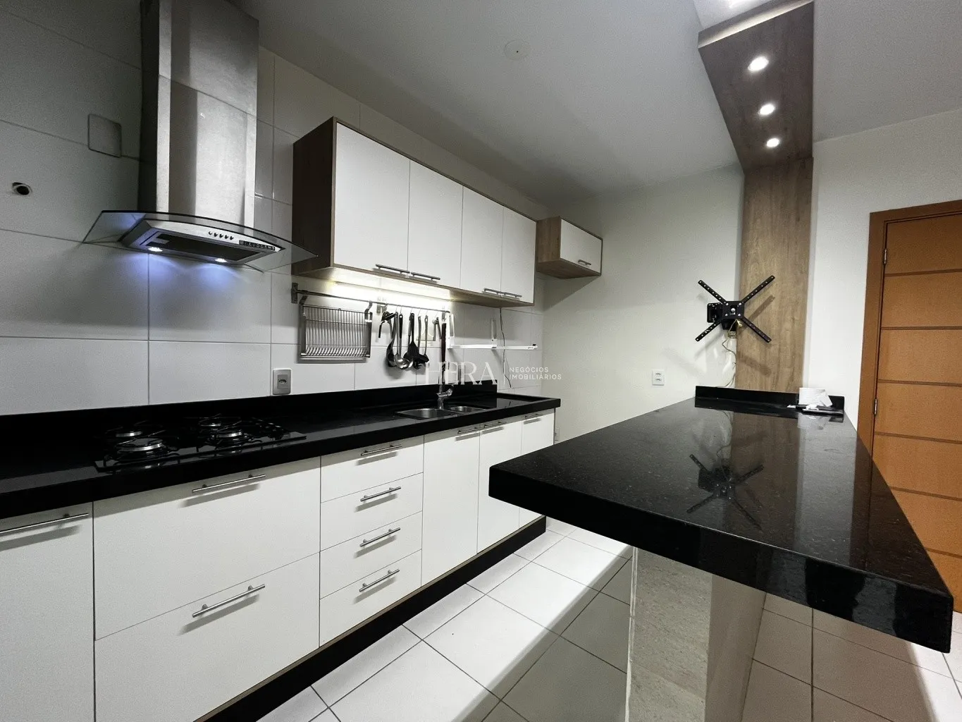 Apartamento semimobiliado 02 dormitórios com 01 suíte no bairro Itoupava Norte em Blumenau! — foto 2