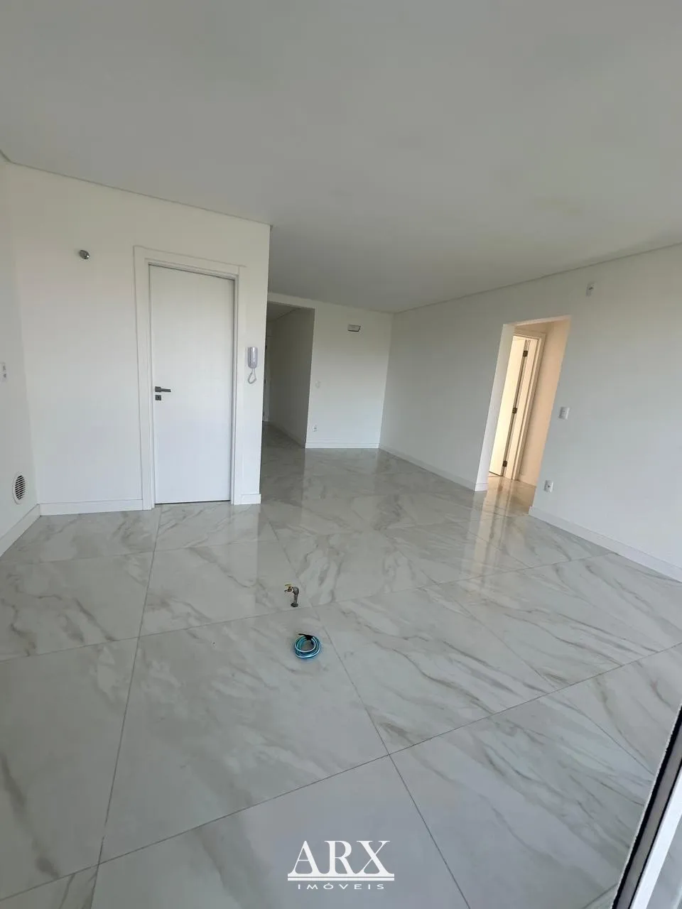 Belíssimo apartamento com 3 dormitórios no Bairro Escola Agrícola — foto 5