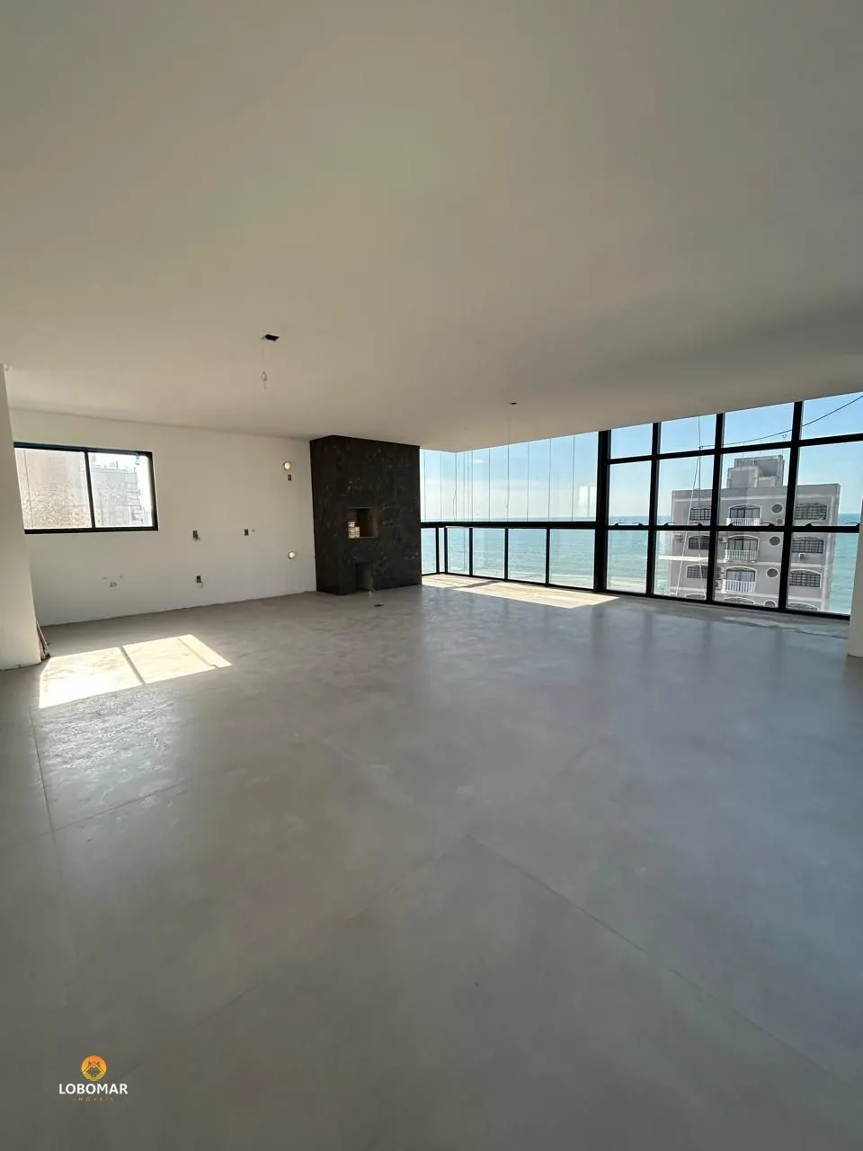 Apartamento Frente Mar Alto Padrão com 4 suítes à venda em Balneário Piçarras/SC - foto 1