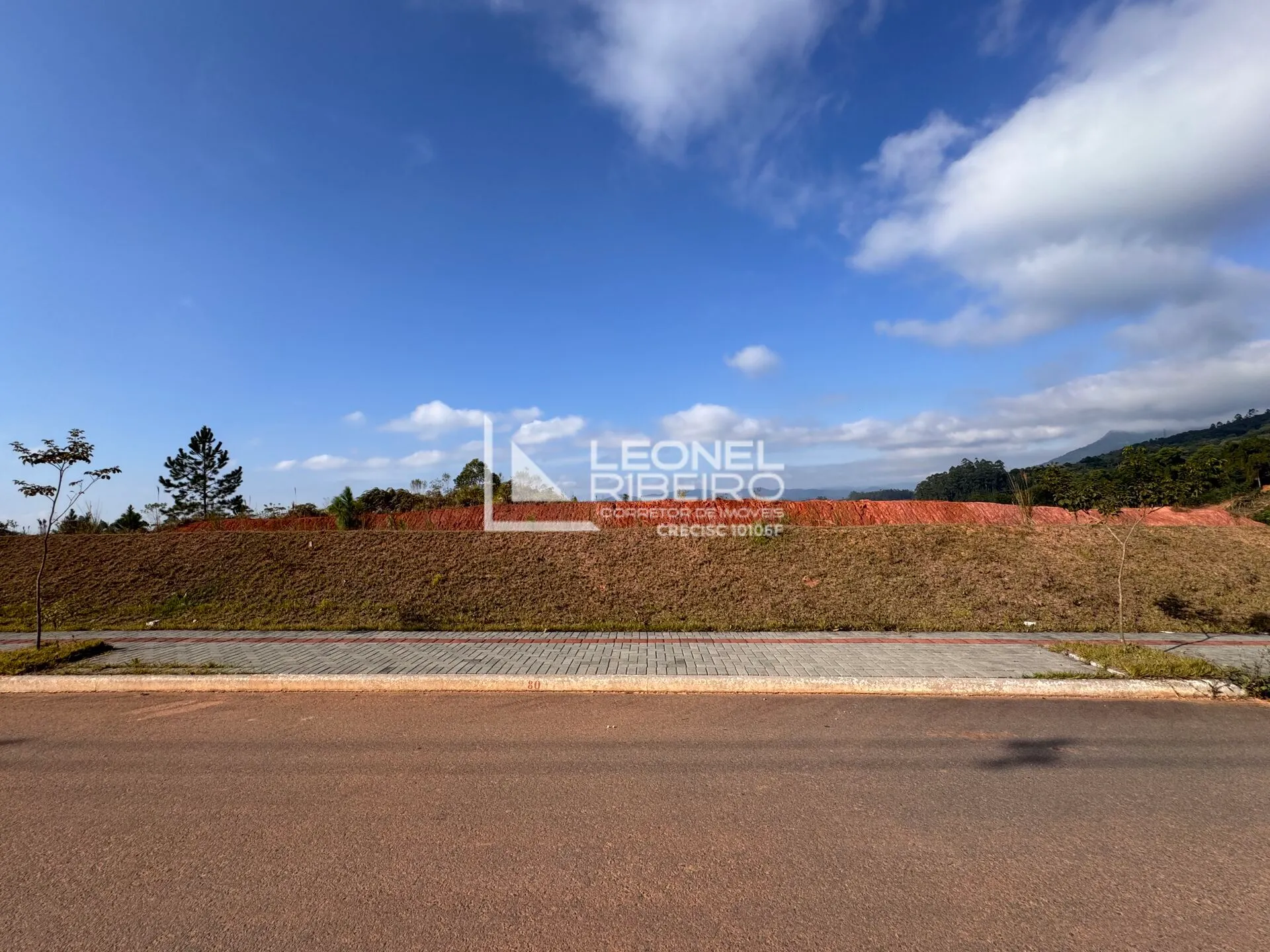 Terreno à venda, 300,00m no bairro Araponguinhas em Timbó/SC - foto 1