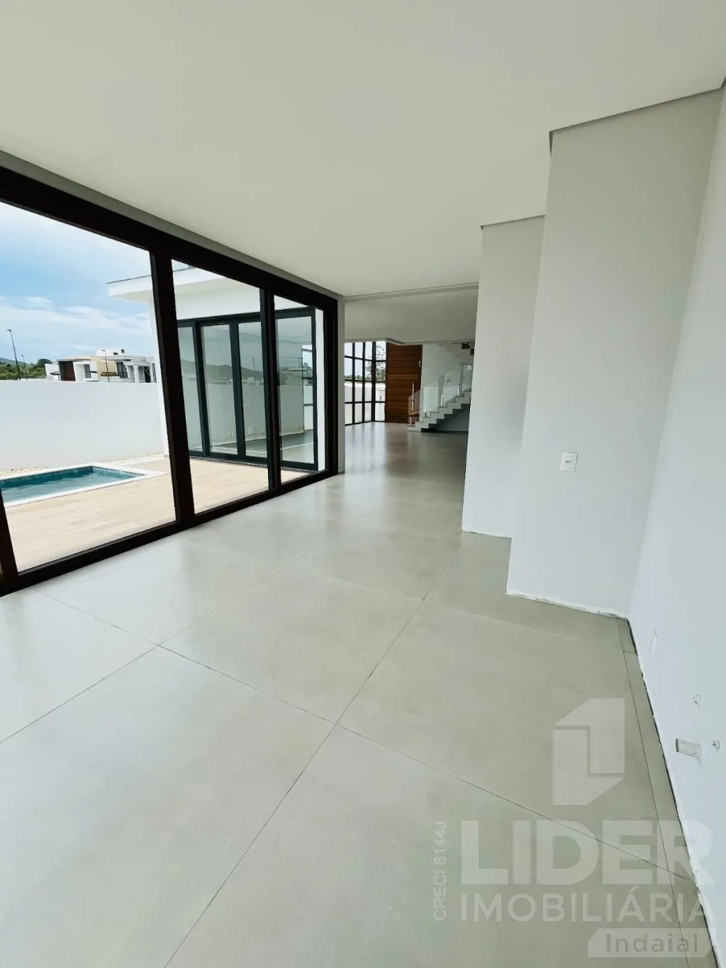 Casa de alto padrão com 319m em Pereque — foto 7