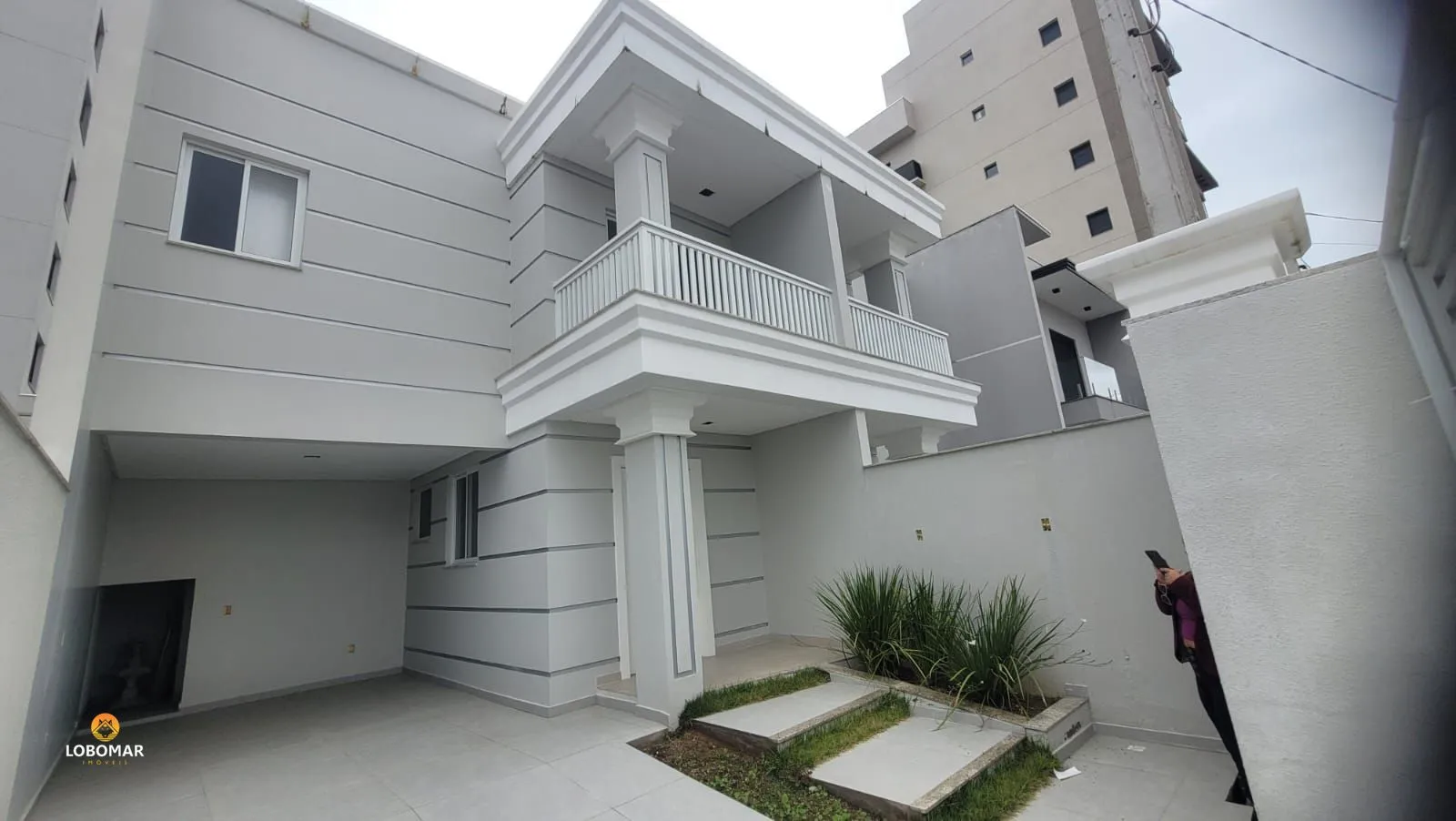 Sobrado com 03 suítes, á apenas 250m do mar, em Itajuba Barra Velha SC! - foto 1