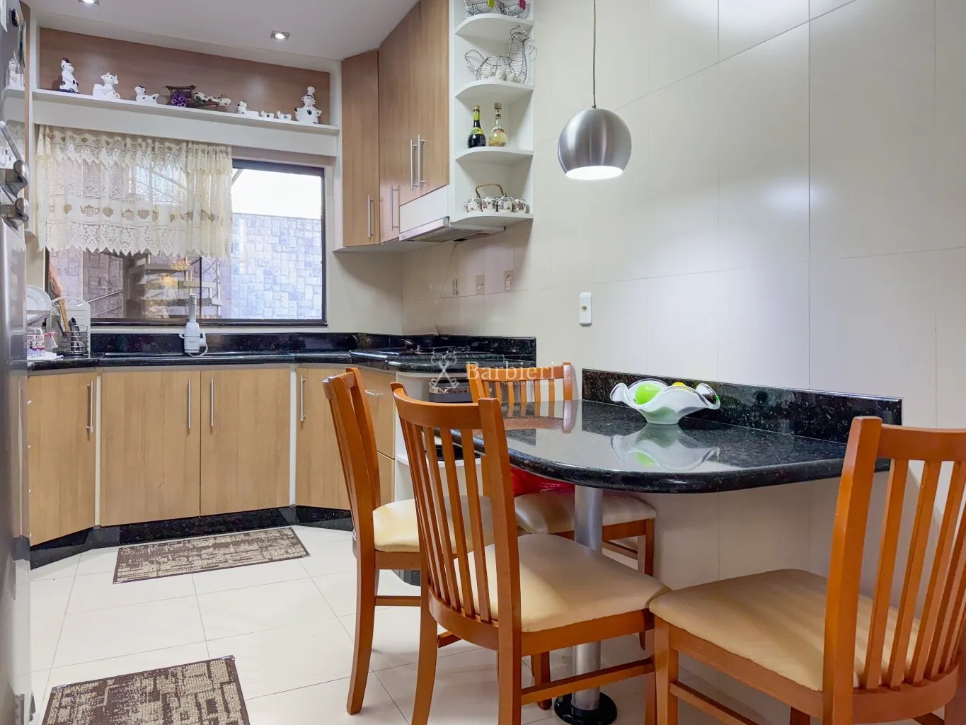 Casa · à venda · 3 quartos · 195m² · Velha Central, Blumenau