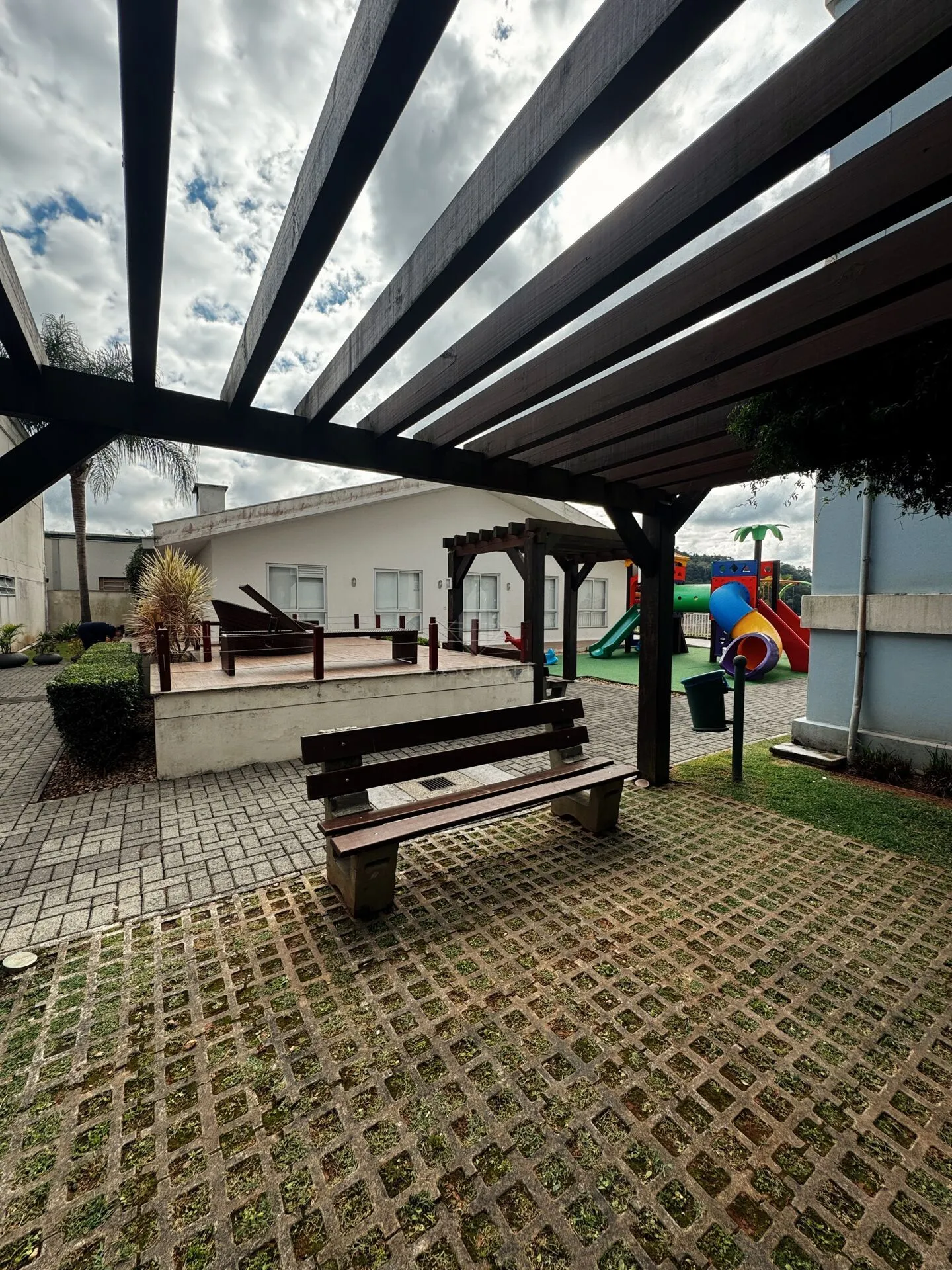 Apartamento no Bairro Água Verde em Blumenau com 3 Dormitórios (1 suítes) e 70.84m — foto 2