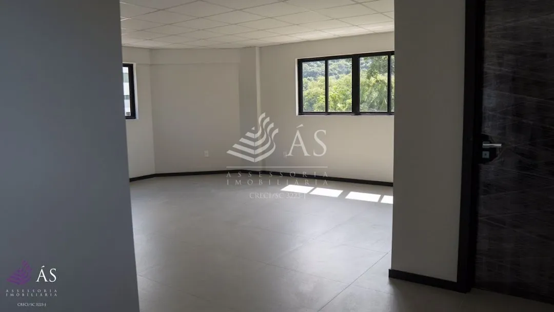 Sala Comercial para venda e locação, Ponta Aguda, Blumenau - SA0007. - foto 1