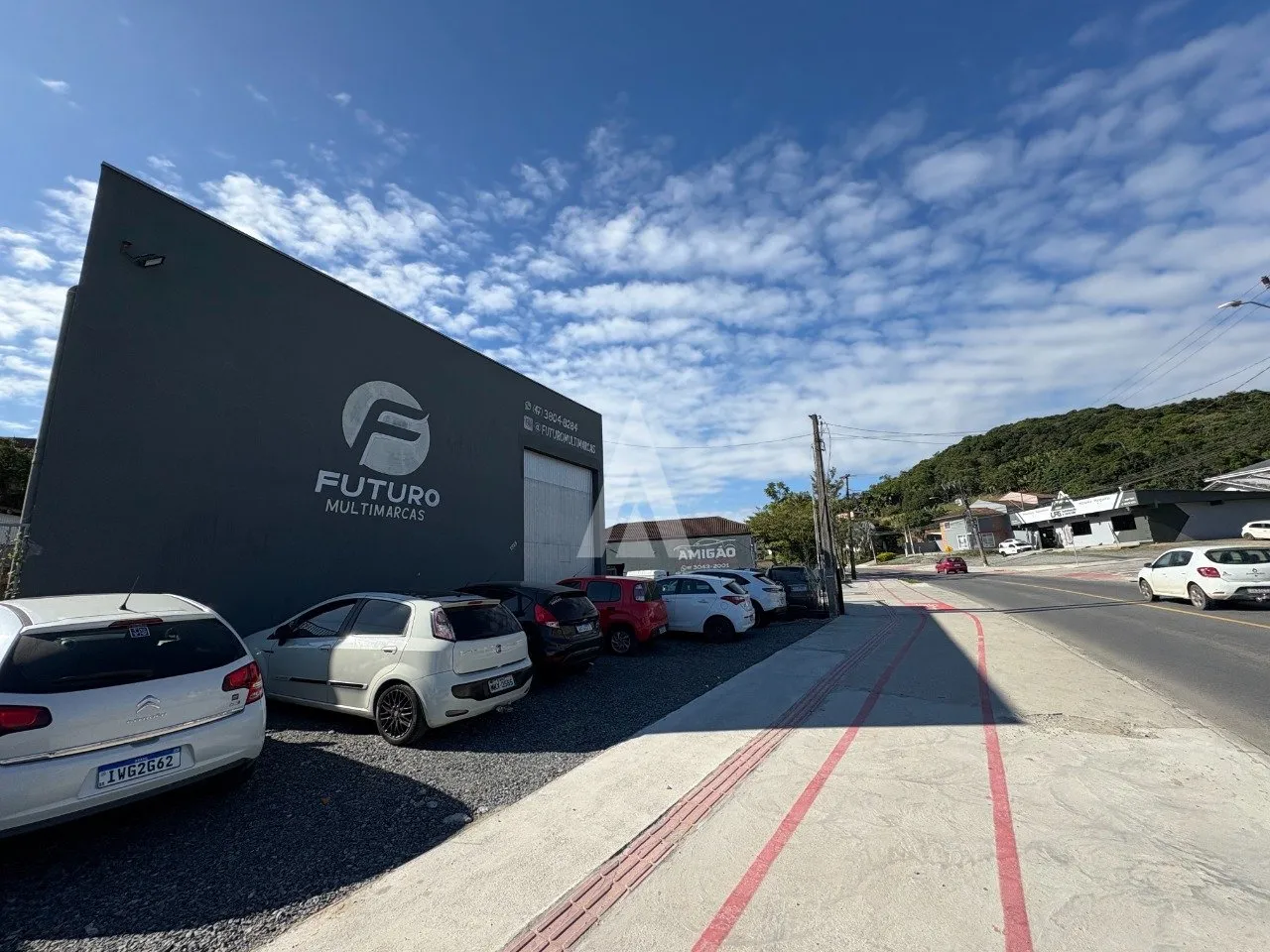 Galpão à venda no bairro Boehmerwald em Joinville, por R$ 1.420.000.00. - foto 1