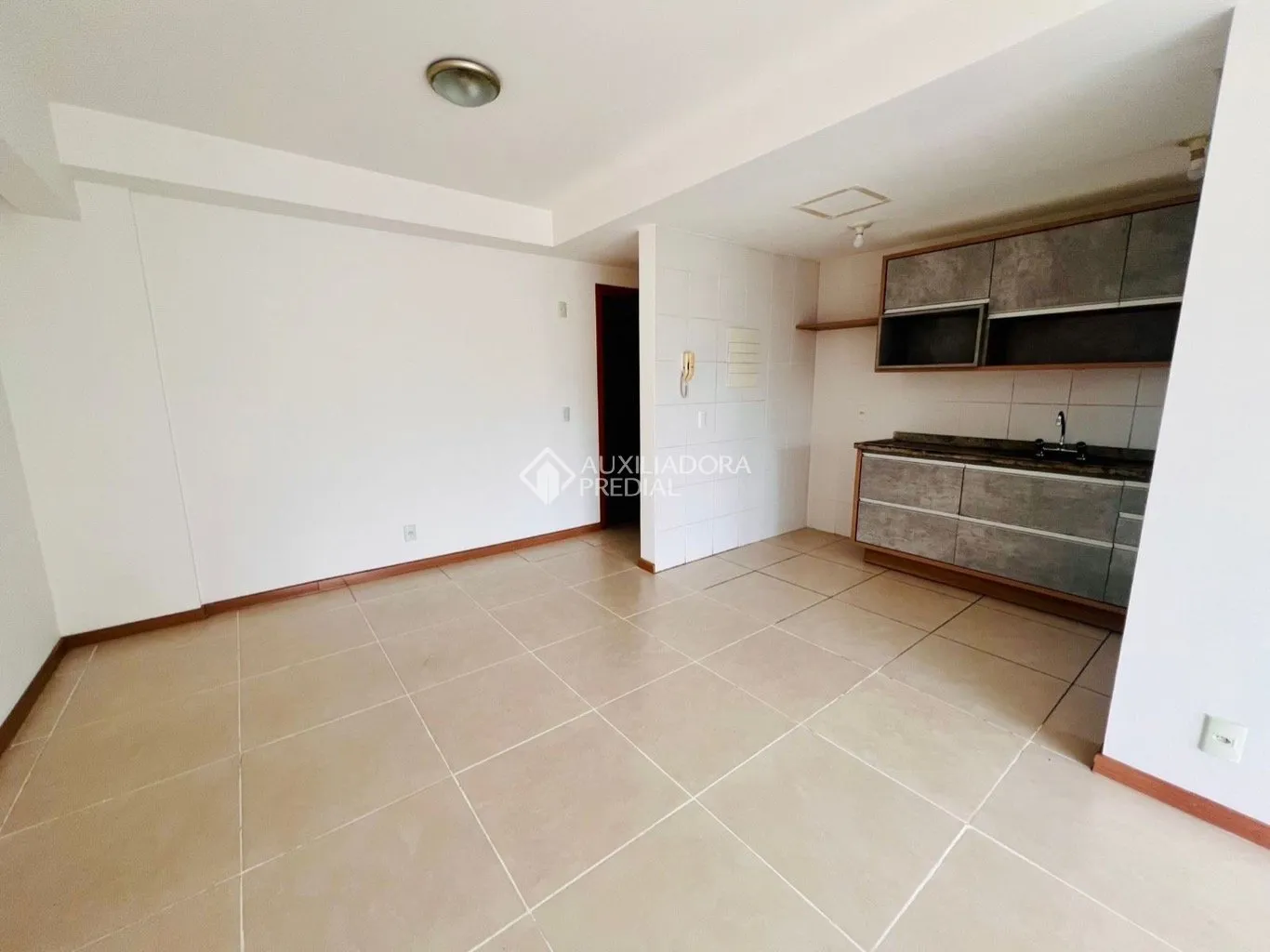 Apartamento à venda com 2 quartos e 1 suíte, 1 vaga, 120m² no Abraão, Florianópolis - foto 1