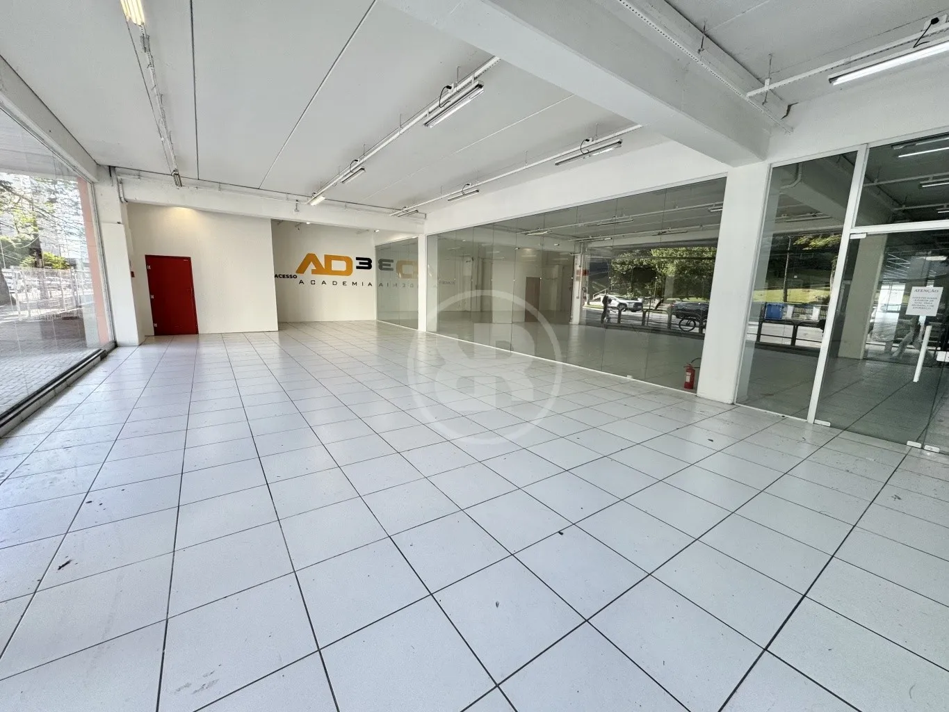 Oportunidade Única de Galpão Comercial com 1863,87m na Rua Sete de Setembro, Centro - Blumenau (SC) — foto 2