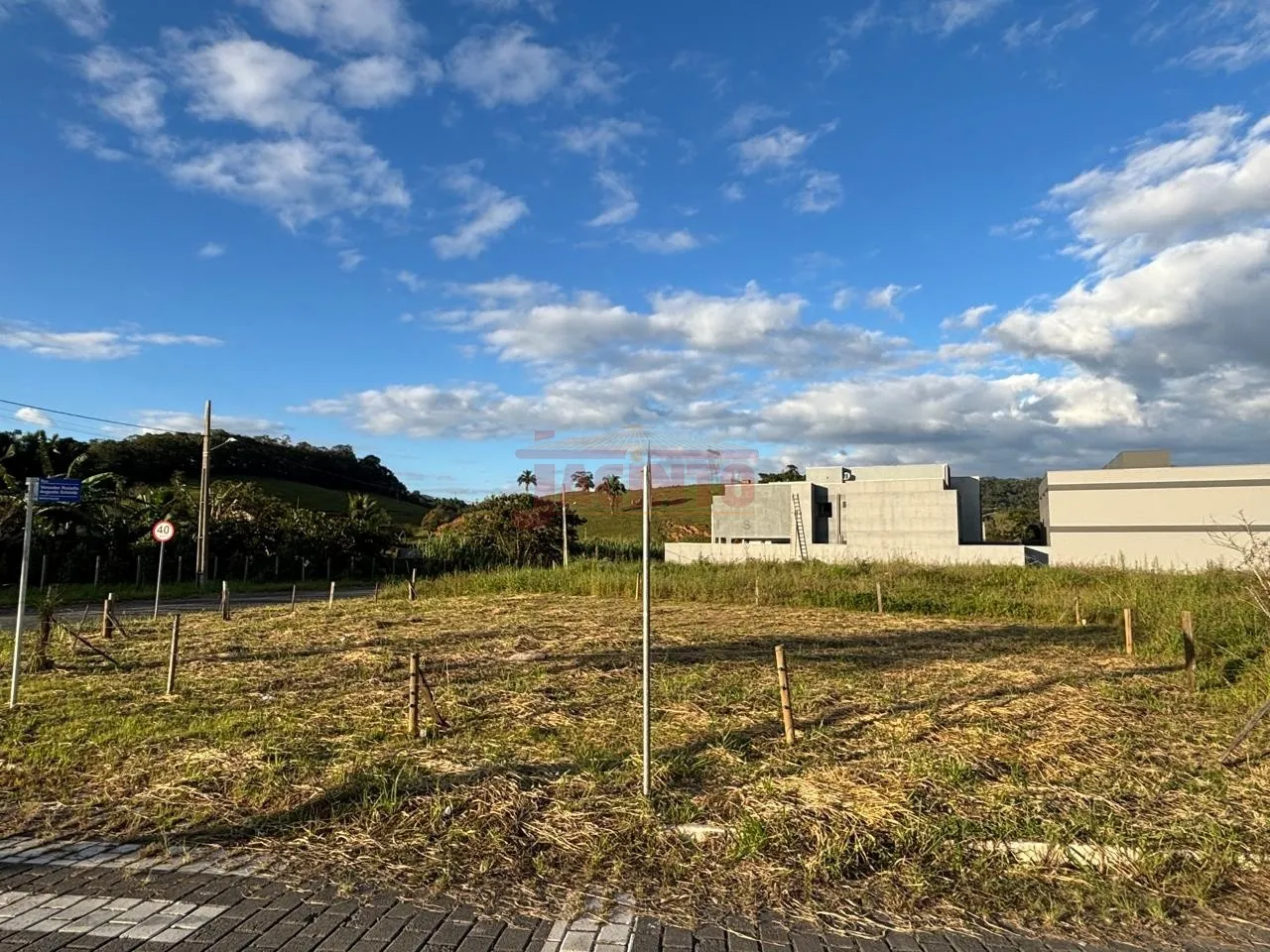 Terreno de esquina com 300 m, no Belchior Central - Gaspar. - foto 1