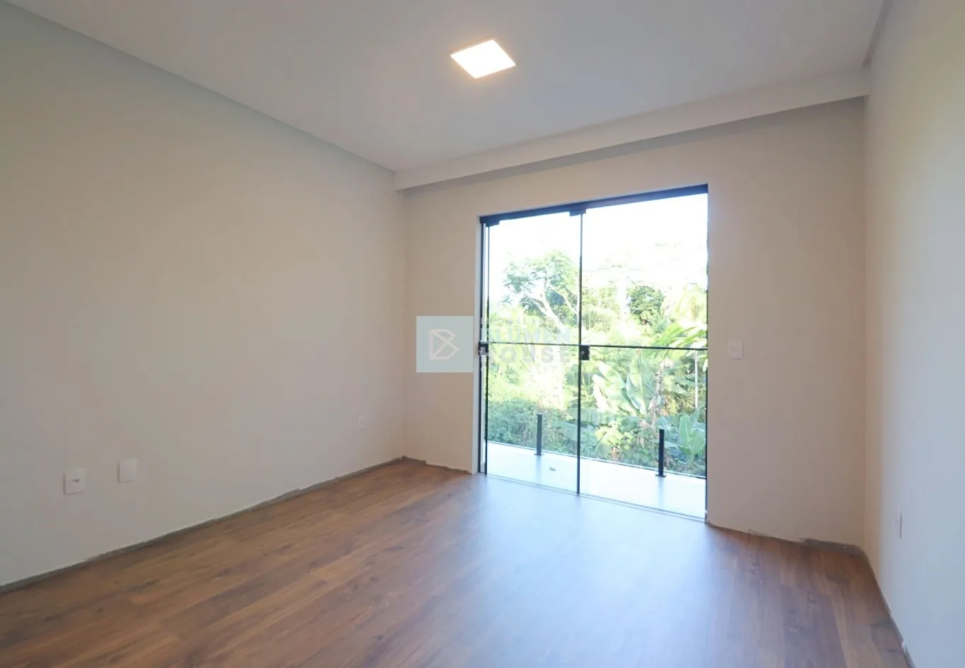 Sobrado com 2 suítes no bairro Água Verde! — foto 6