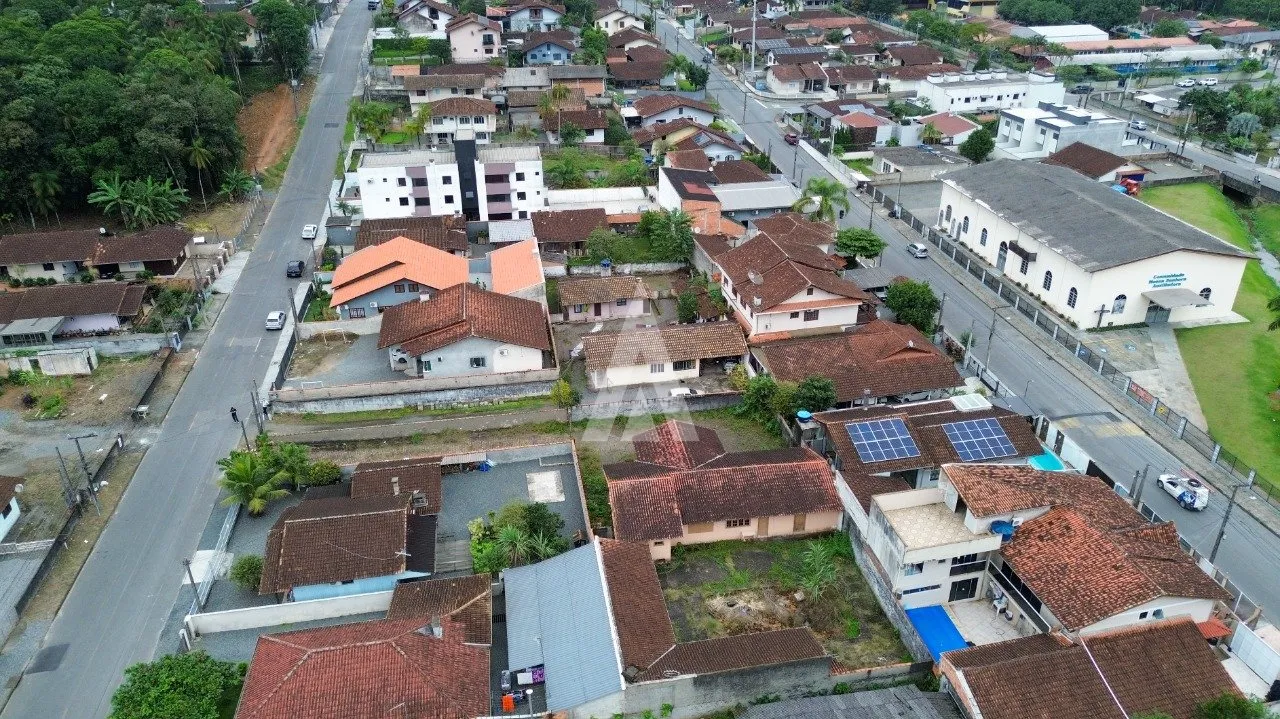 Terreno à venda no bairro Costa E Silva em Joinville, por R$ 695.000.00. — foto 2