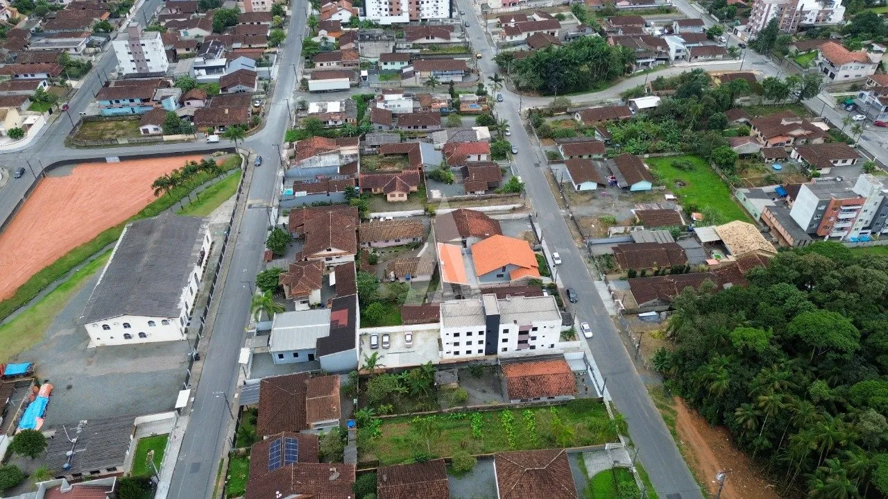 Terreno à venda no bairro Costa E Silva em Joinville, por R$ 695.000.00. — foto 5