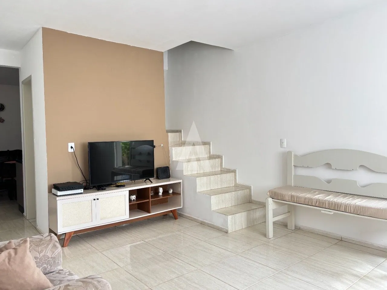 Sobrado Geminado com 1 suíte(s) mais 2 quarto(s) à venda no bairro Nova Brasília em Joinville, de R$ 480.000,00 para R$456.00,00. — foto 3