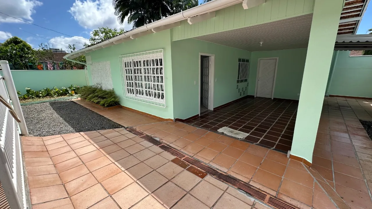 Casa com 2 quarto(s) à venda no bairro Bucarein em Joinville, por R$ 390.000.00. - foto 1