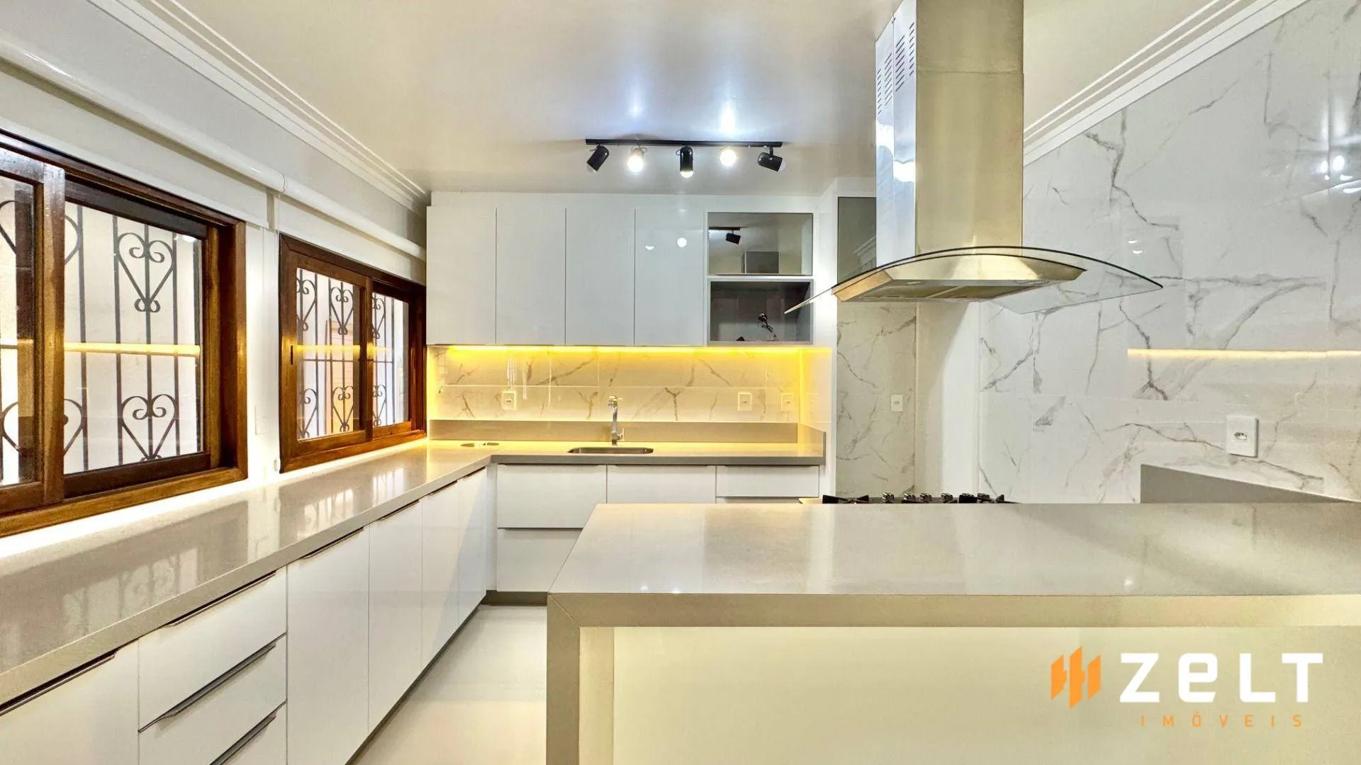Casa · à venda · 3 quartos · 226m² · Itoupava Norte, Blumenau