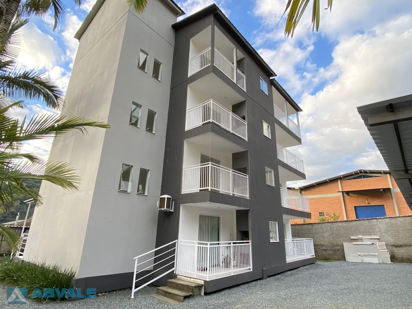 Apartamento de 3 Dormitórios com Garagem e Churrasqueira - foto 1