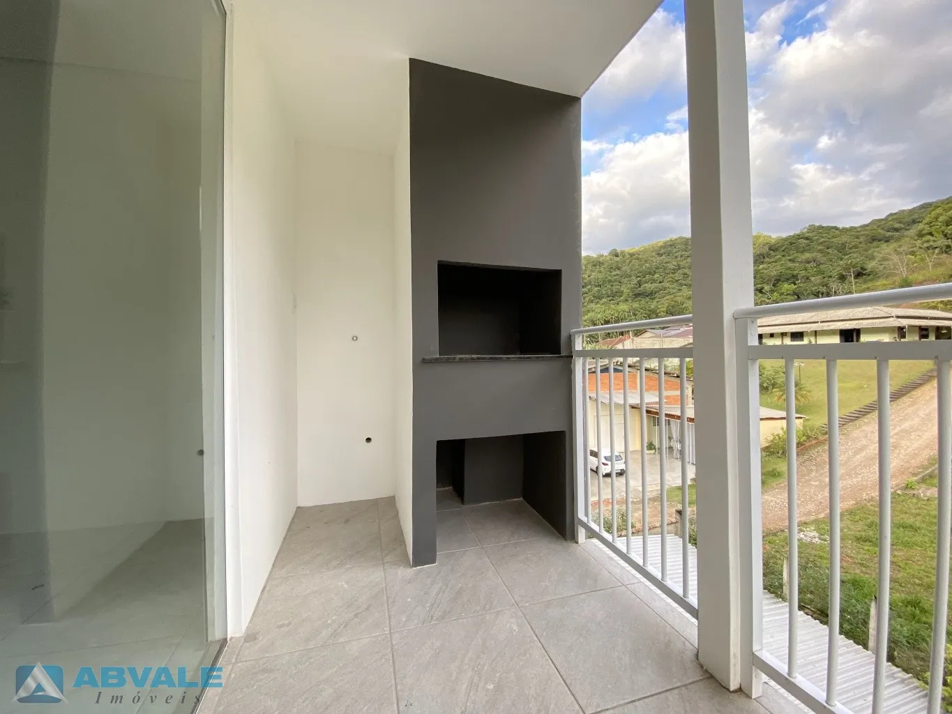 Apartamento de 3 Dormitórios com Garagem e Churrasqueira — foto 3