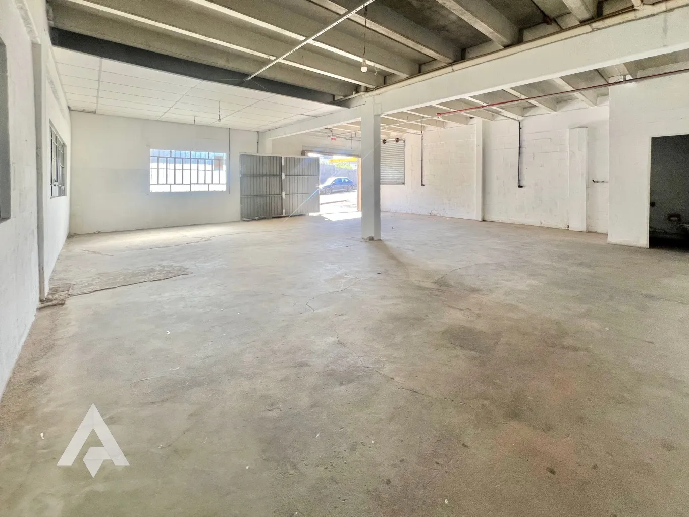 Galpão com 120m para locação por R$3.500,00 - Bairro Itoupava Central - Blumenau/SC - foto 1