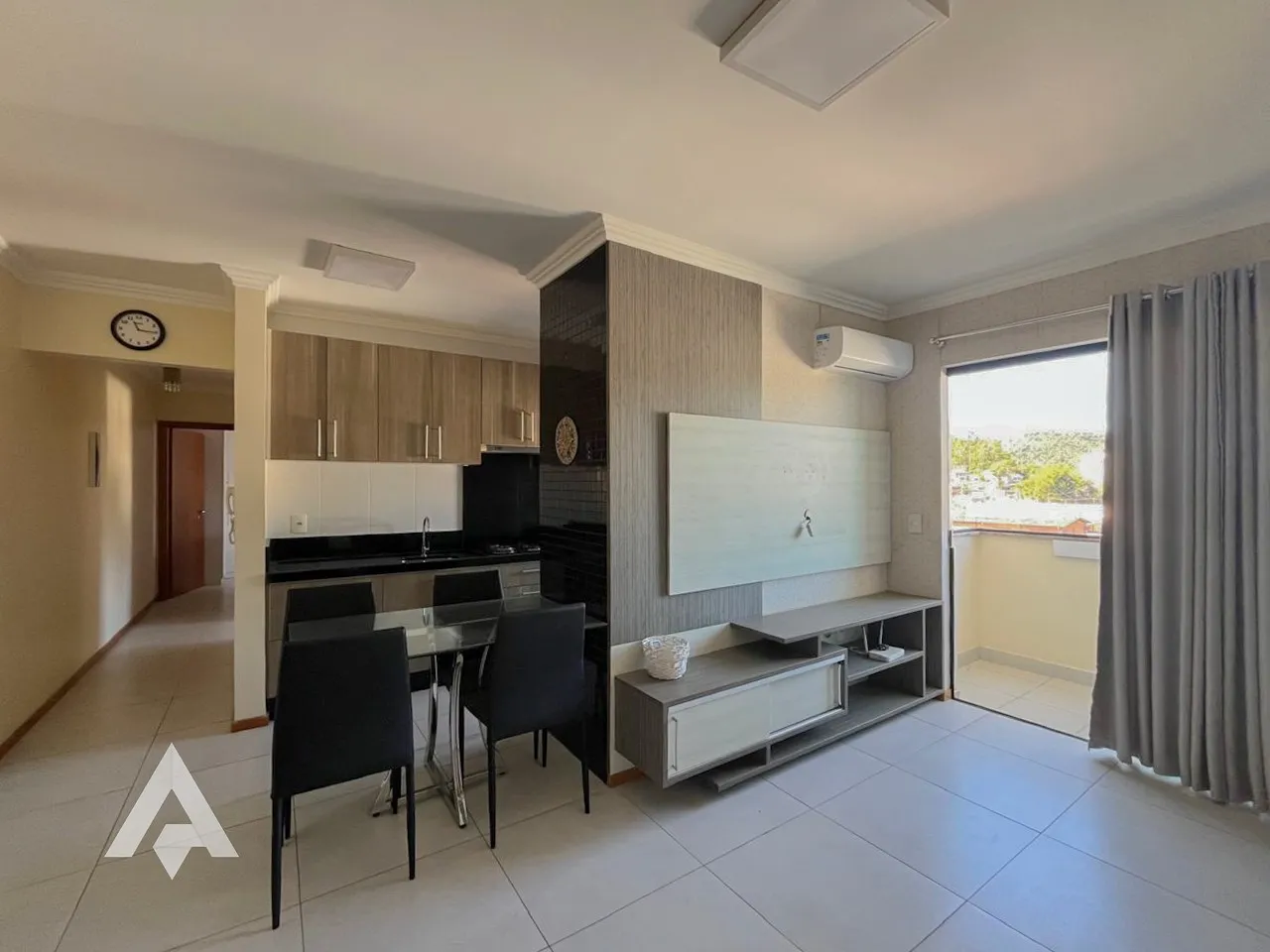 Apartamento com 2 dormitórios para locação por R$2.350,00 - Bairro Fortaleza - Blumenau/SC — foto 2