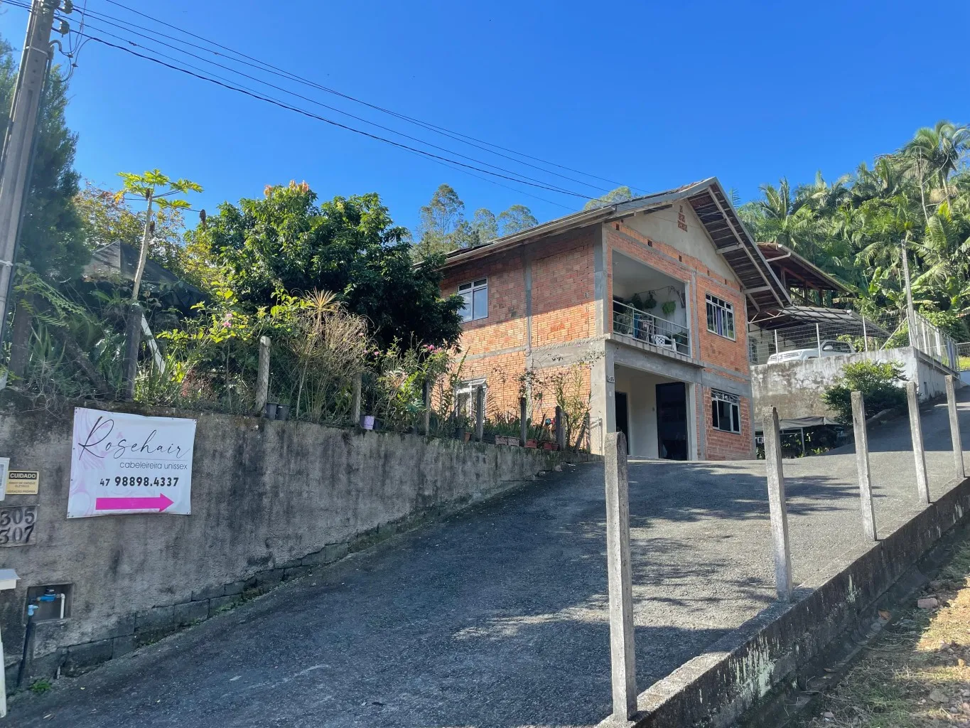 Imóvel com duas CASAS no Centro de Pomerode com 280m (aproximadamente) de área construída num terreno de 950,00m. — foto 5