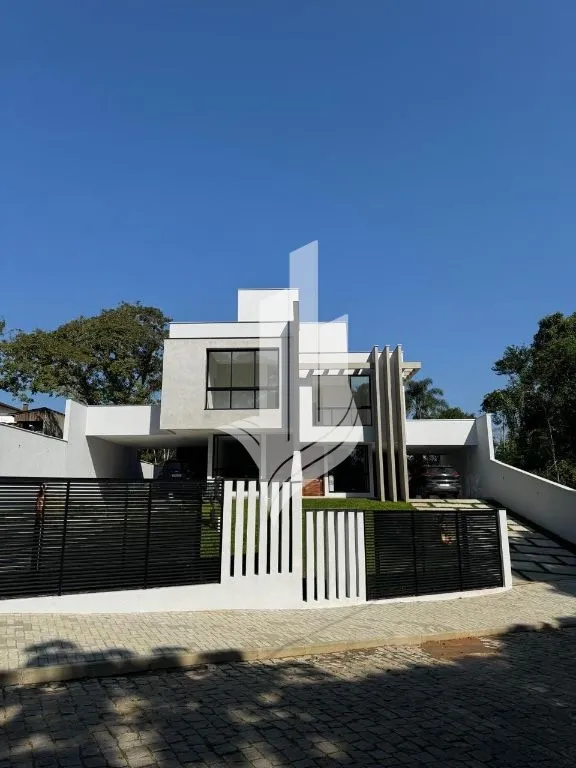 Casa · à venda · 3 quartos · 204m² · Ponta Aguda, Blumenau