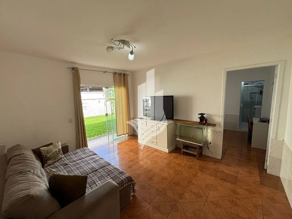 Casa com 3 dormitórios, 1 suíte, 3 vagas de garagem — foto 5