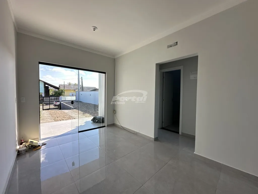 Casa disponível com 03 dormitórios, sendo 01 suíte bairro Itajuba, em Barra Velha/SC. Cód. 21631 — foto 3