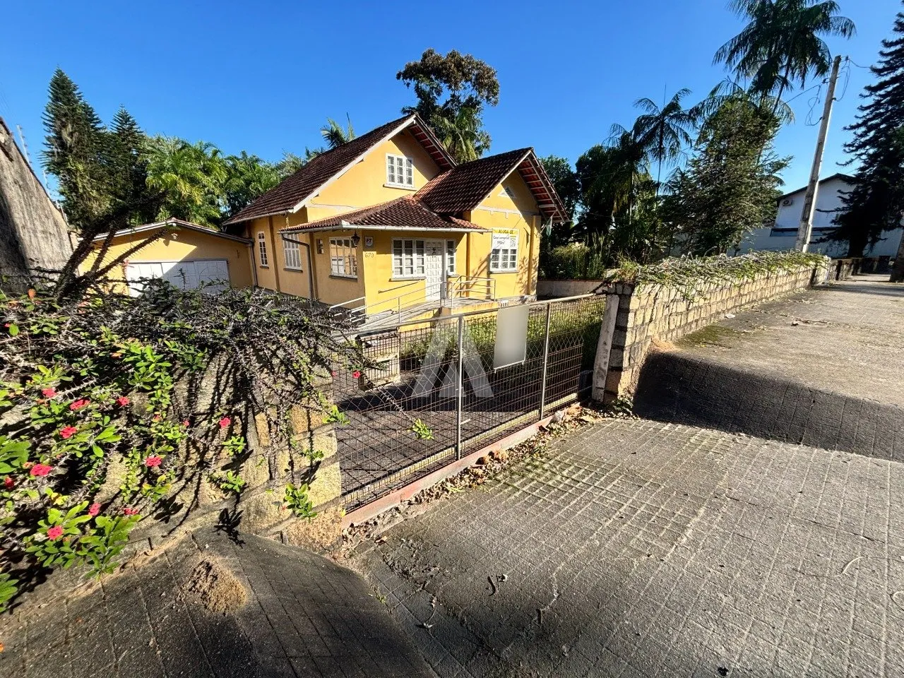 Terreno à venda no bairro Anita Garibaldi em Joinville, por R$ 6.613.442.00. - foto 1