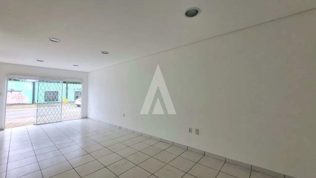 Prédio Comercial à venda no bairro Iririú em Joinville, por R$ 1.300.000.00. — foto 4