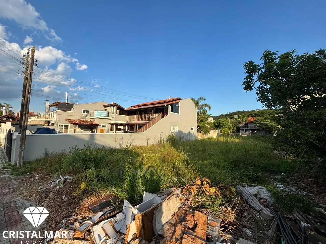 Achei o lote para você vir morar na Praia de Bombas, a 500 metros do Mar, Ótima — foto 2