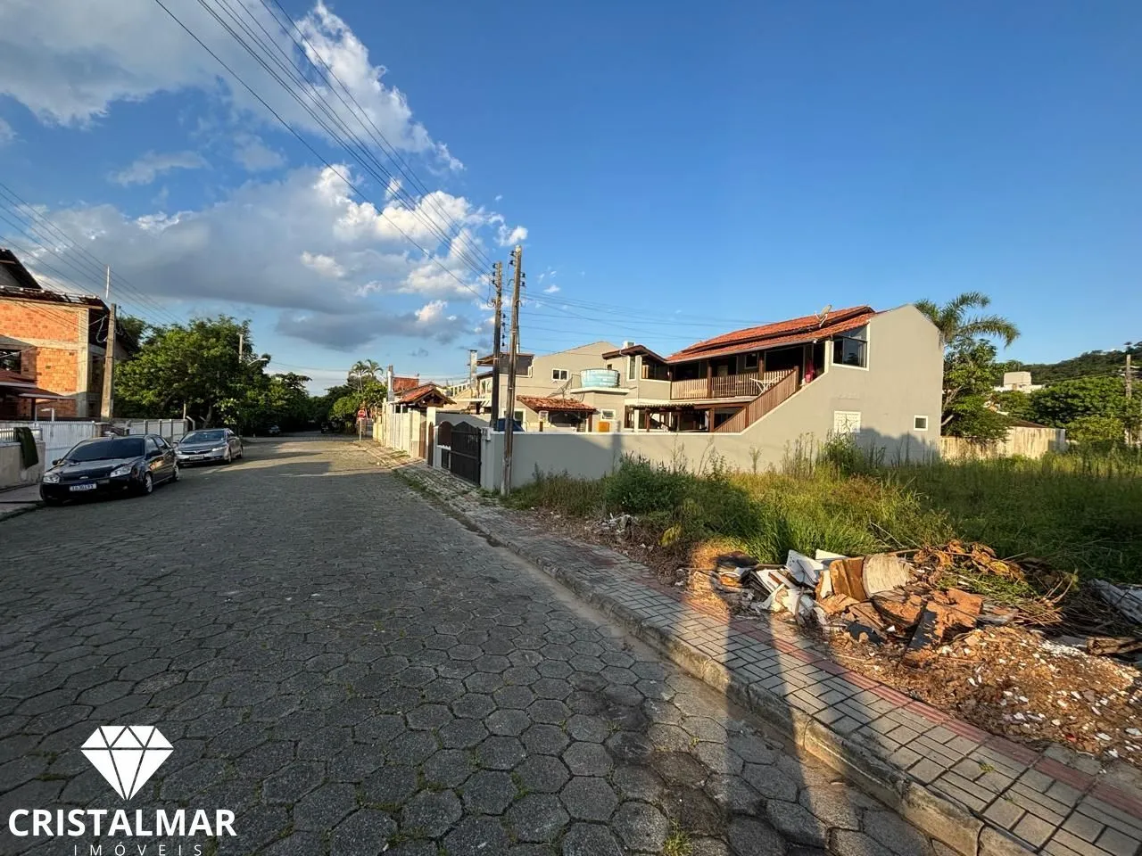 Achei o lote para você vir morar na Praia de Bombas, a 500 metros do Mar, Ótima — foto 7