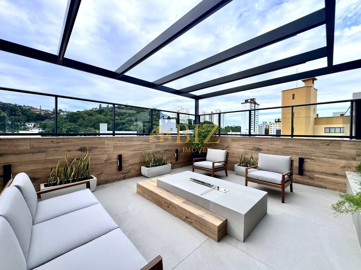 Belíssimo apartamento Garden, com TERRAÇO de aproximadamente 40m, sendo 1 suíte + 1 dormitório, pertinho do Parque Ramiro e Vila Germânica! — foto 4
