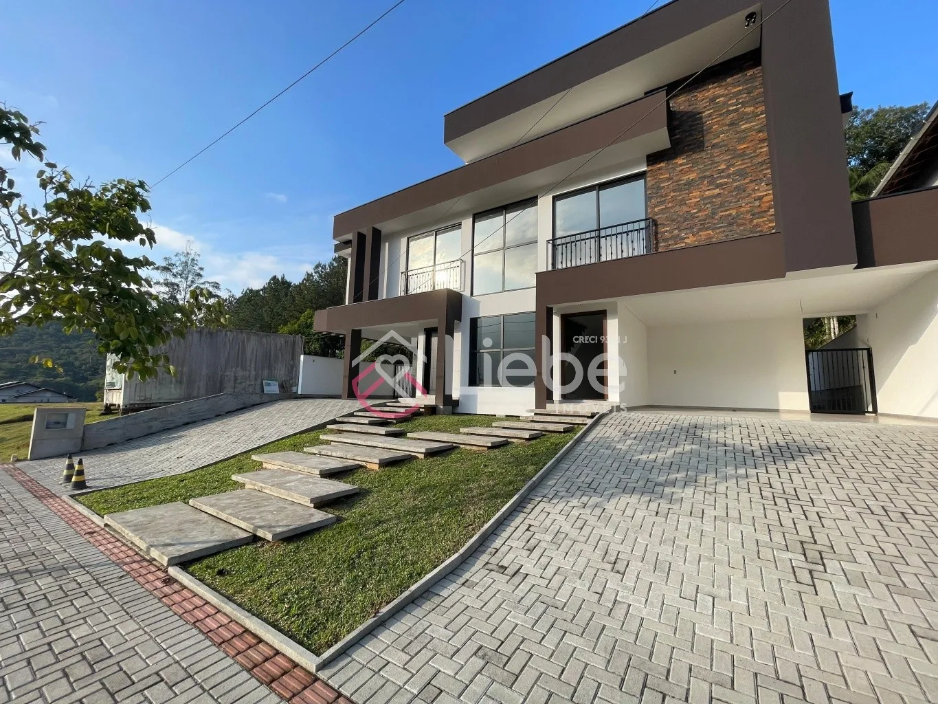 Casa Lindíssima em local privilegiado na cidade de Pomerode com 157,64m de área construída no Residencial Greenpark. — foto 2