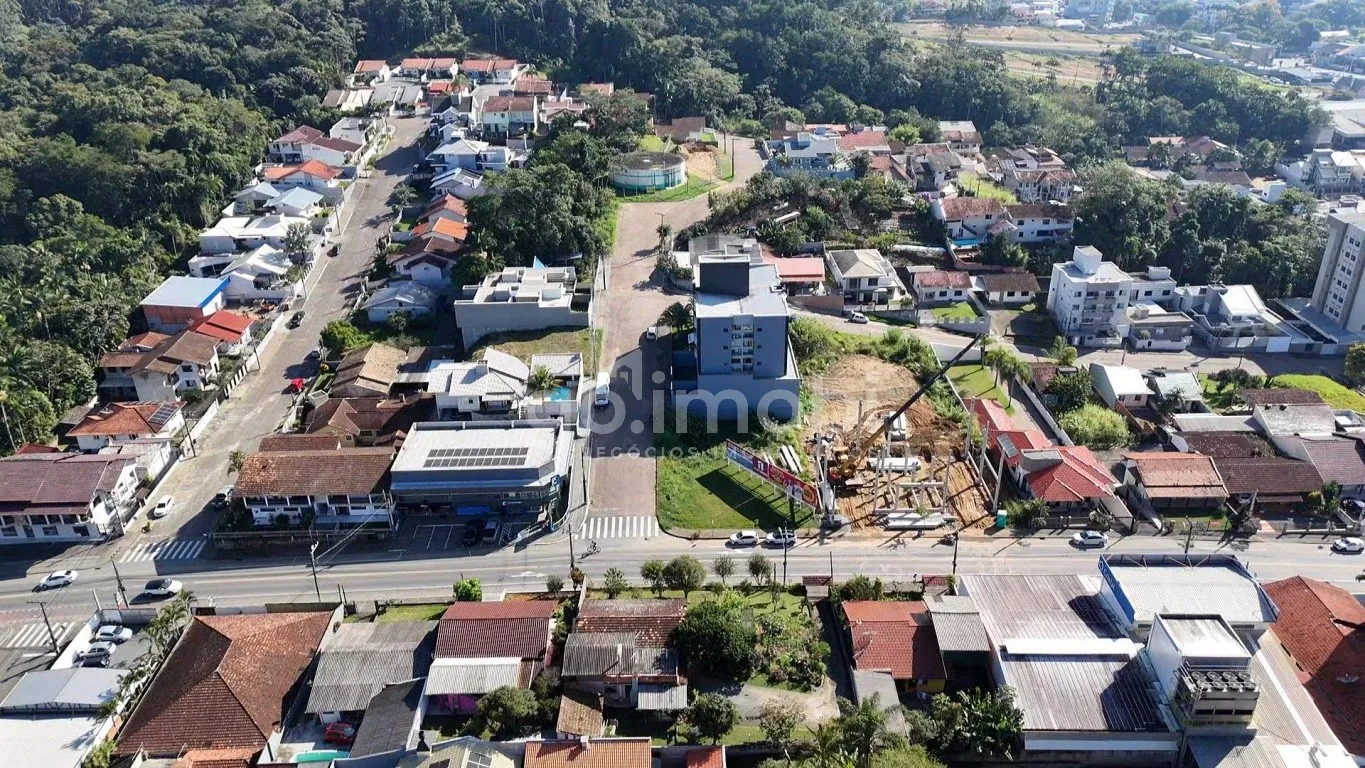 Casa com Amplo Terreno no Bairro dos Estados em Indaial — foto 4