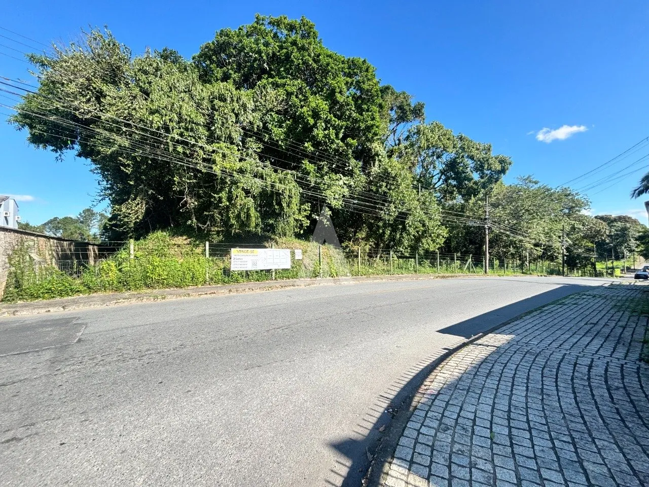 Terreno à venda no bairro Floresta em Joinville, por R$ 1.440.000.00. - foto 1